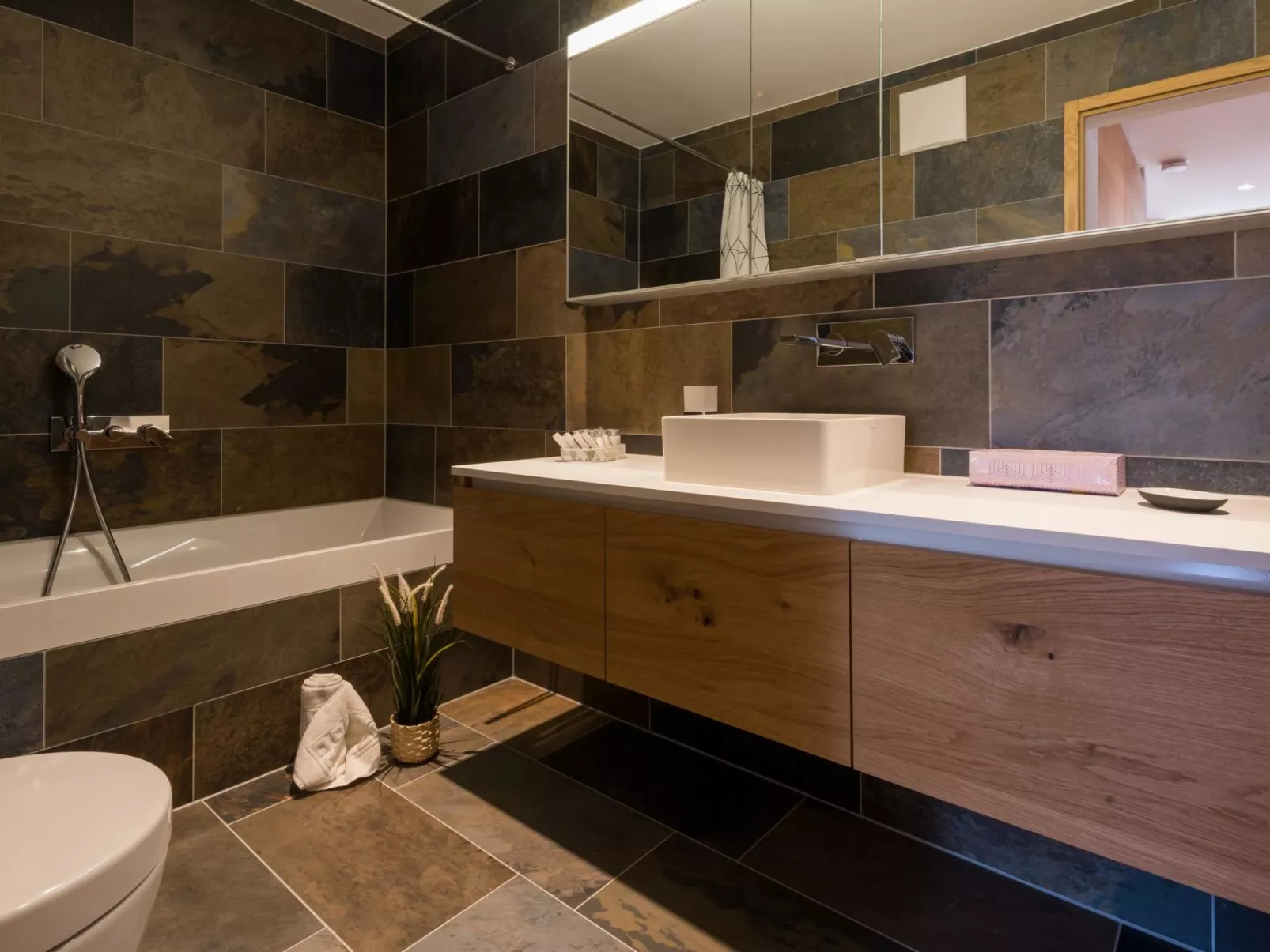 Montela Hotel & Resort - Holiday Stay-Dedans