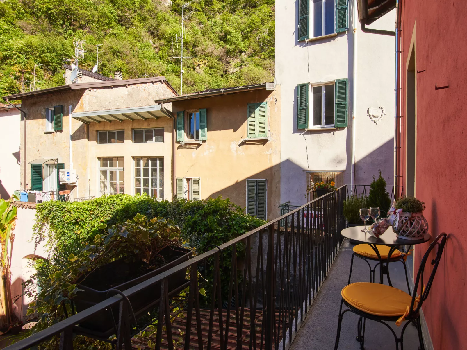 Cris House-Dehors