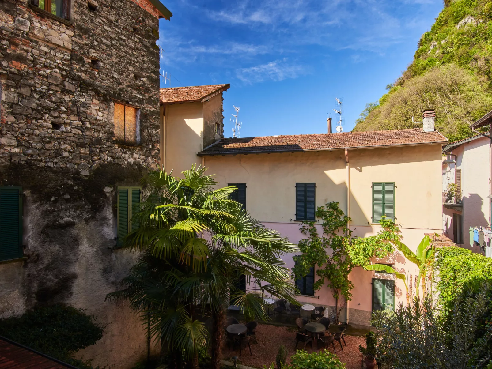 Cris House-Dehors