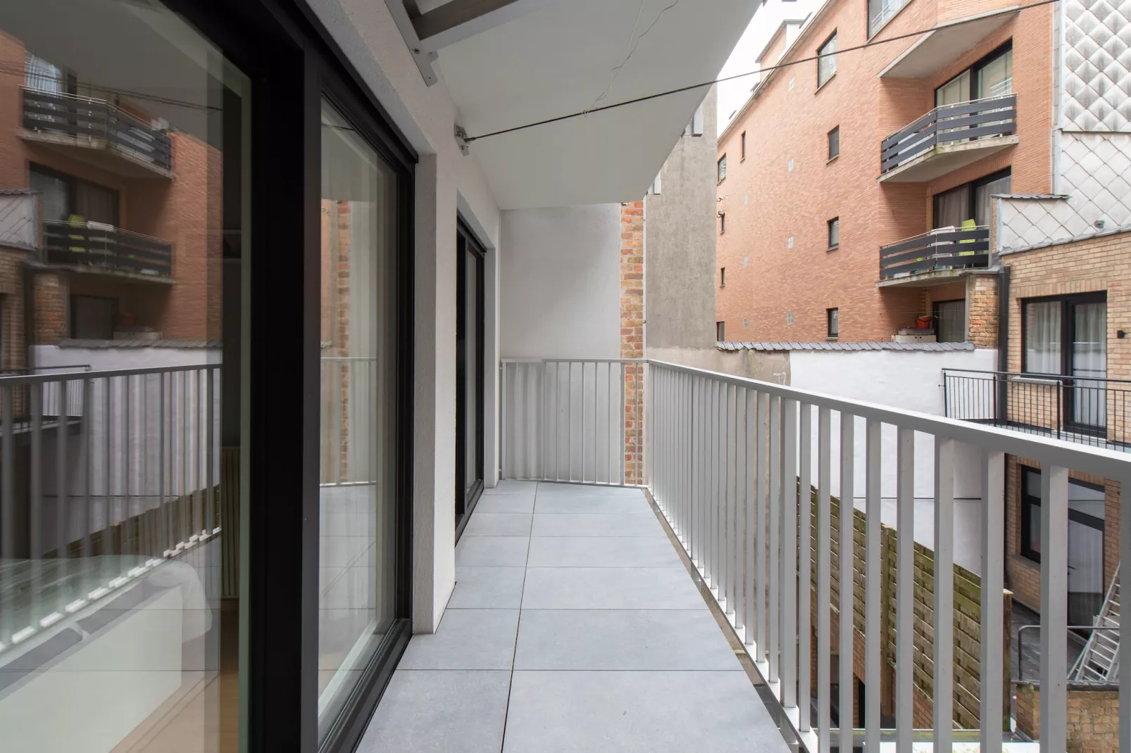 DIRECTOR 0201/ AC2-Terrassenbalkon