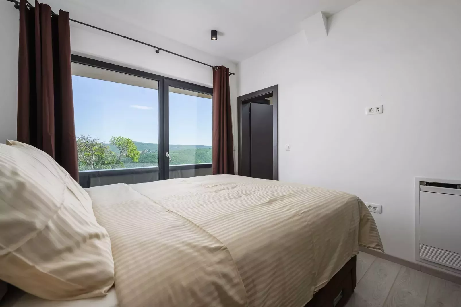 Villa de la Vie with Heated Swimming Pool-Bedroom