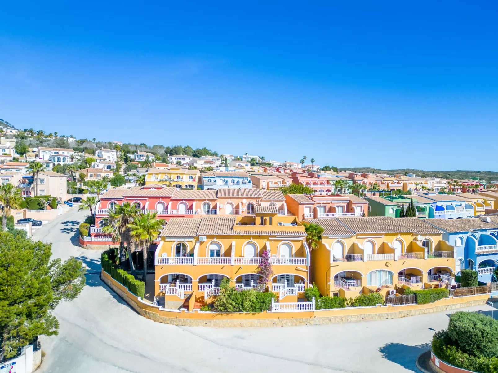 Pueblo de la Paz-Outside