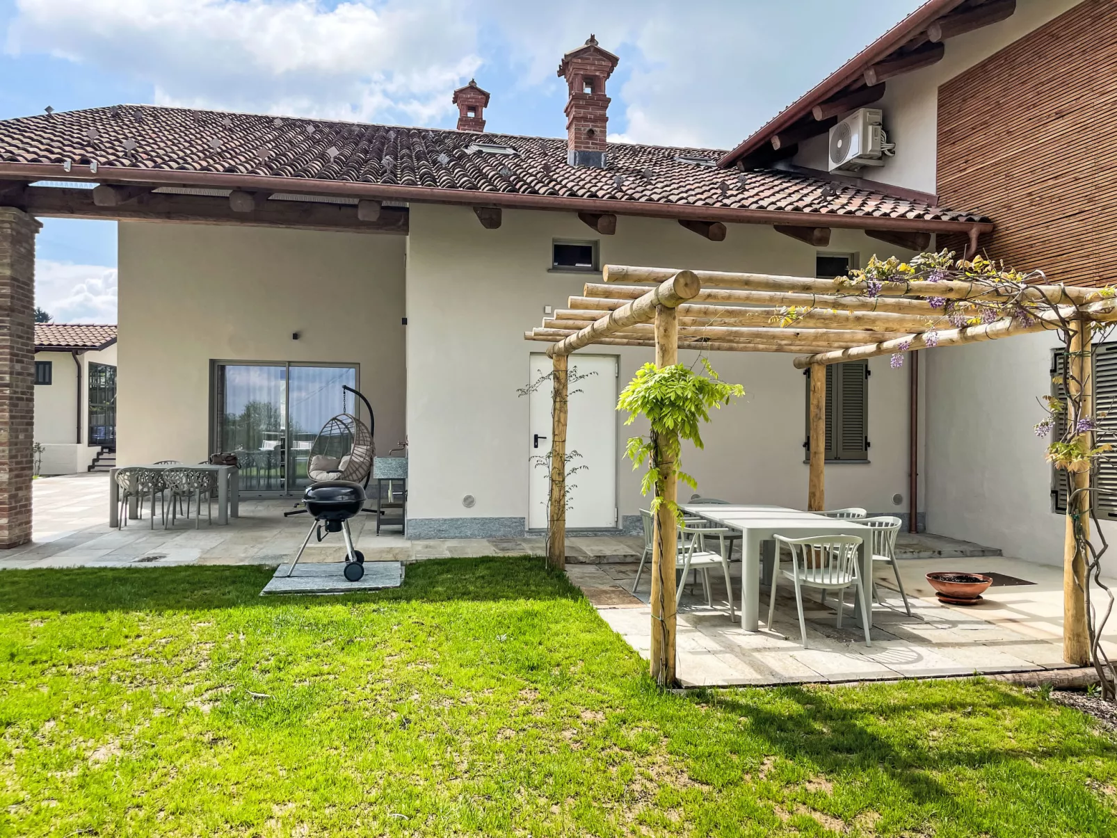 Cascina Luscai-Draußen