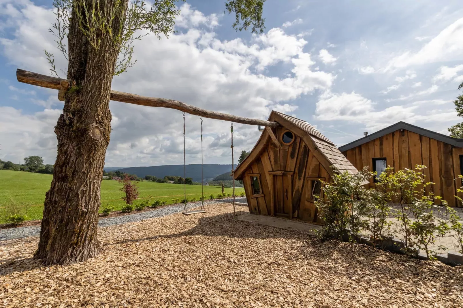 Chalet Bulle-Gardens summer