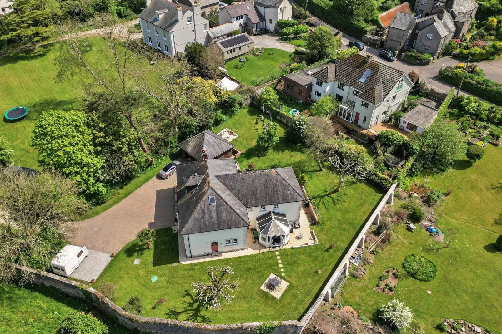 Nicely Tucked Away Cottage-Areas summer 5km