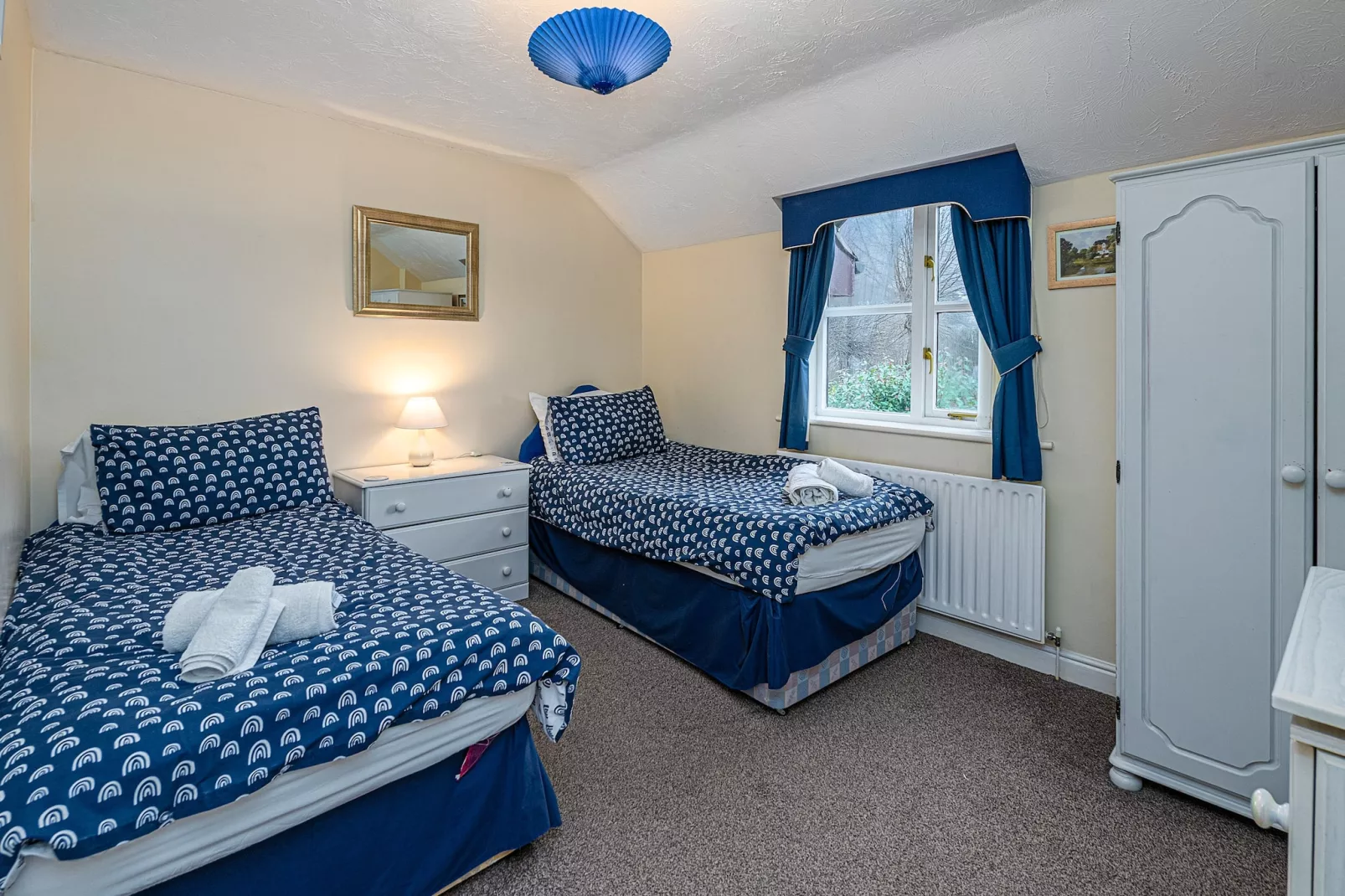 The Beeches-Bedroom