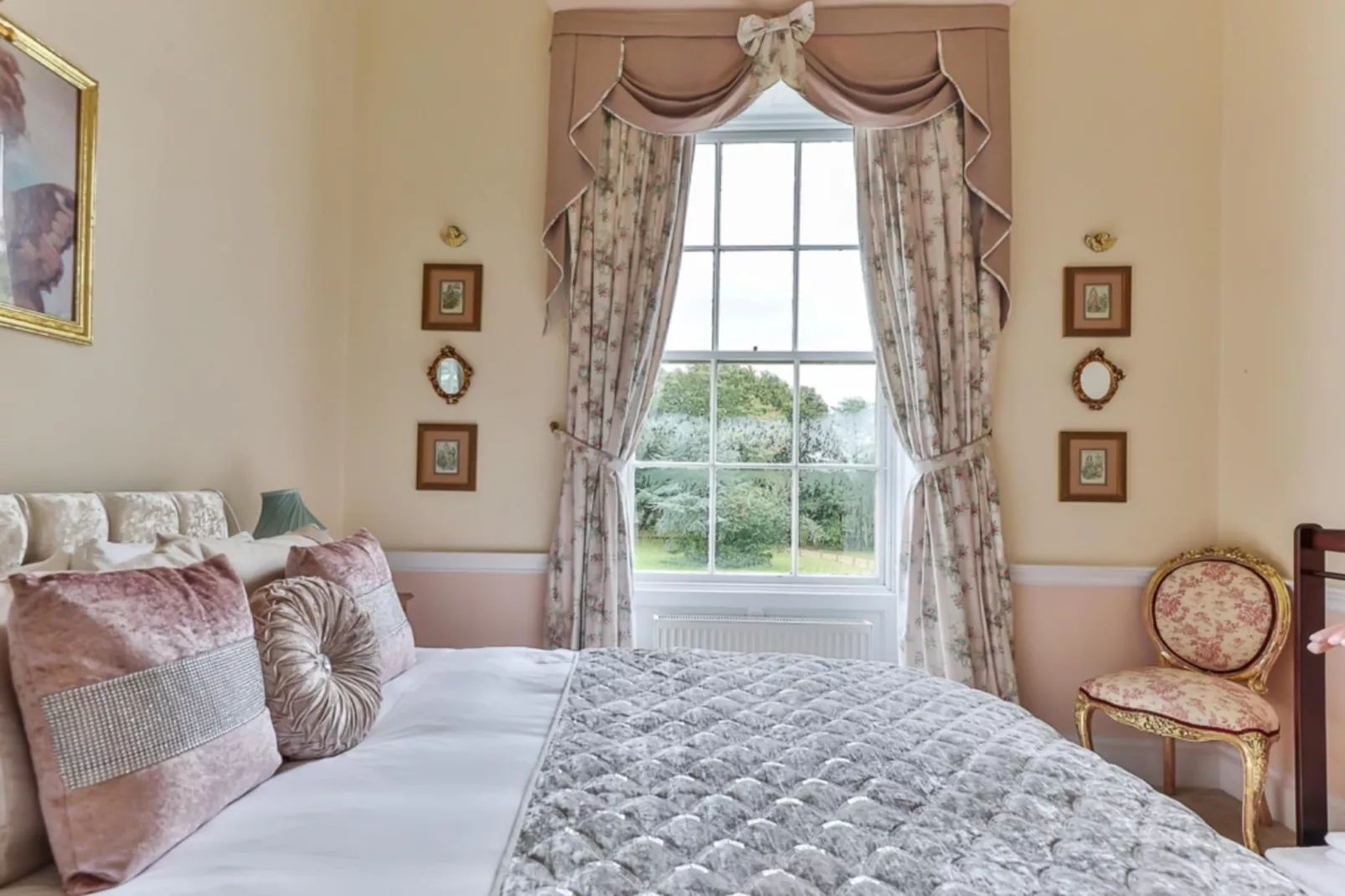 Walcot Hall-Bedroom