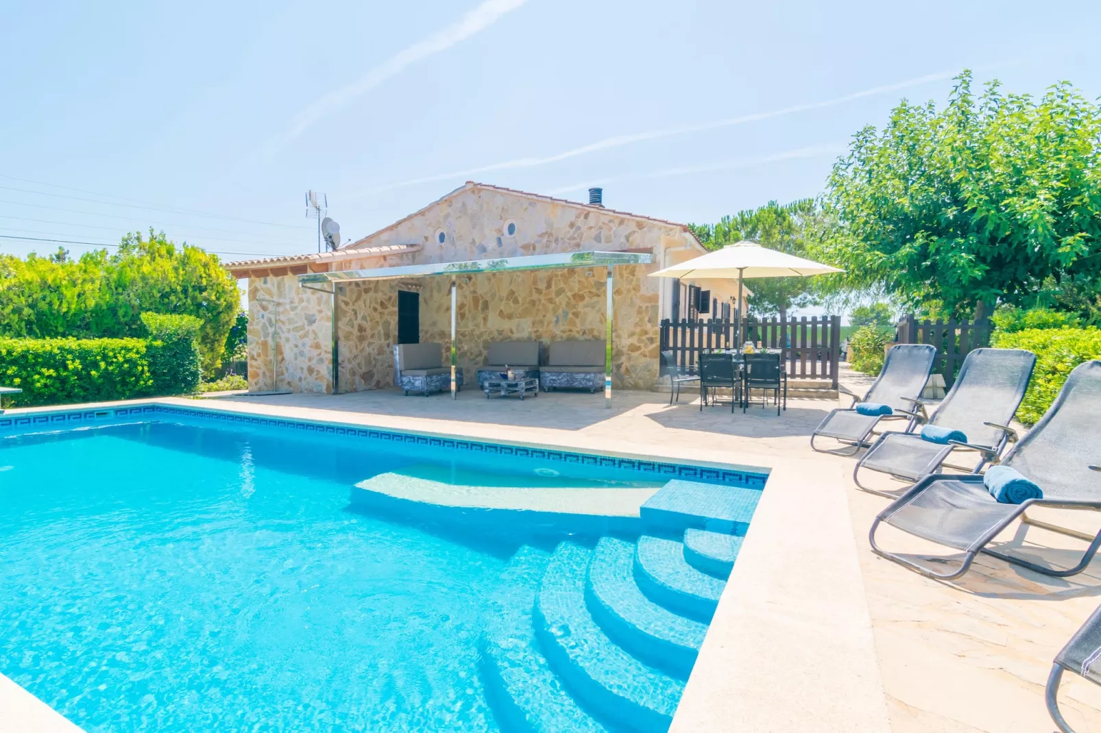 Villa Fernando-Außenbereich Sommer