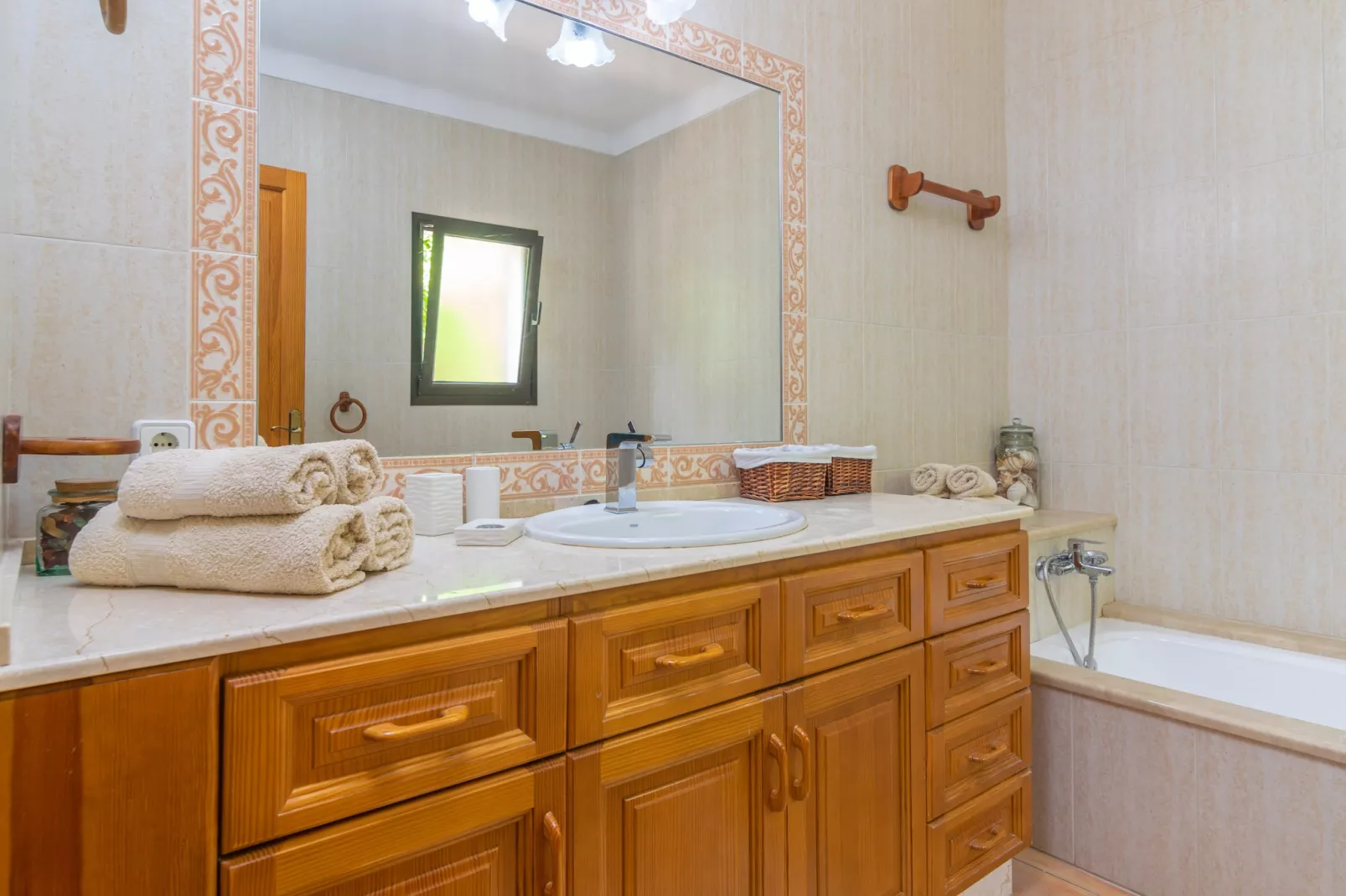 Sa Roca Blanca-Bathroom