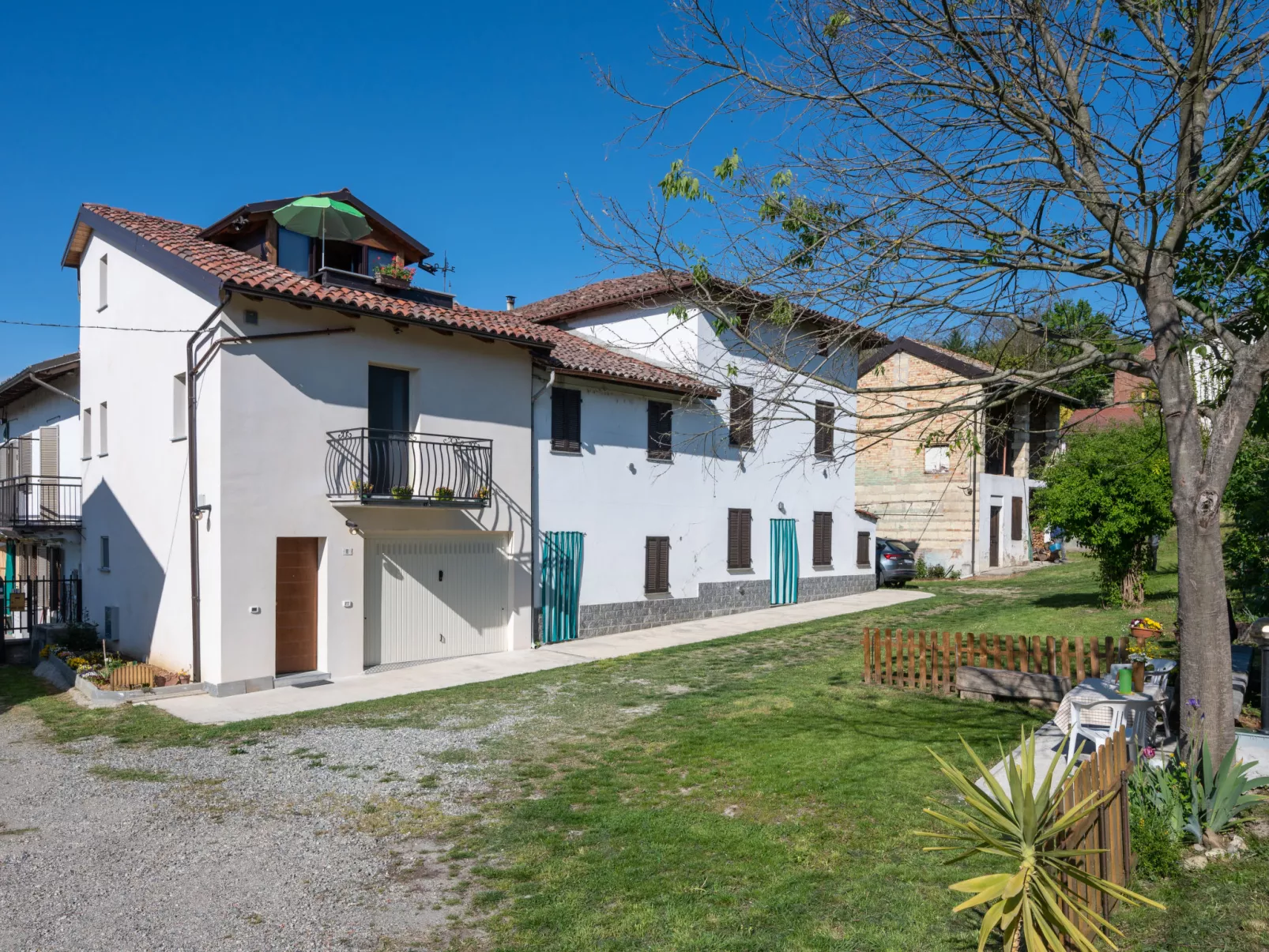 Raggio di Sole-Outside