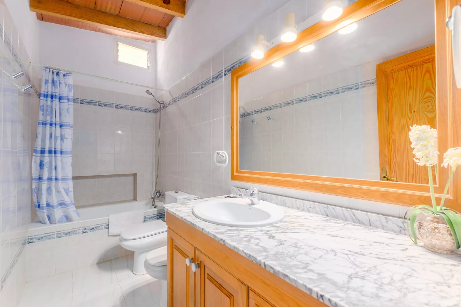 Casa Mas-Bathroom