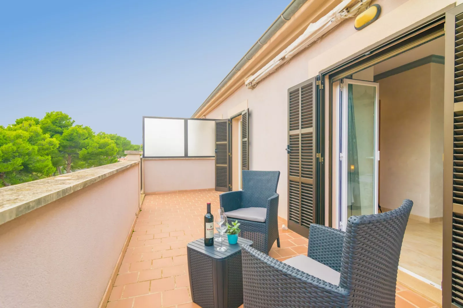 Lluna Home-Terrassenbalkon