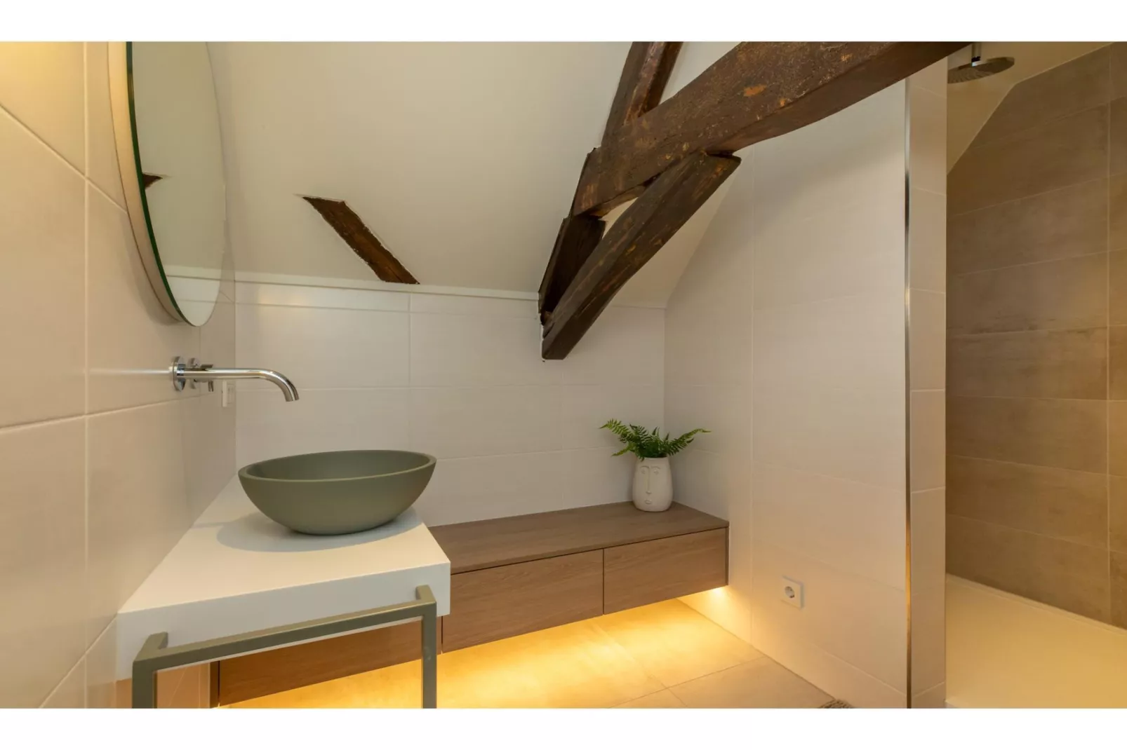 Vakantiehuis 'Boerderij Molenhof' - Stationsweg 5  Heinkenszand-Bathroom