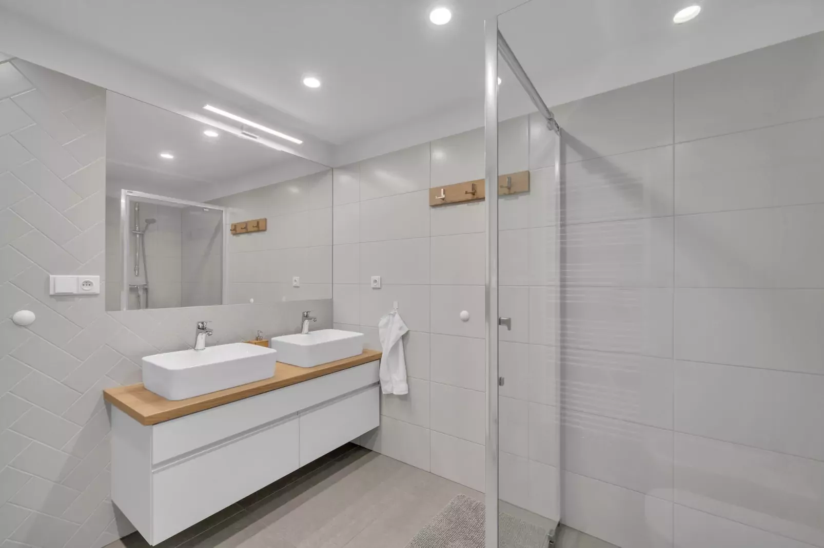 Cerny Dul KCL060-Bathroom