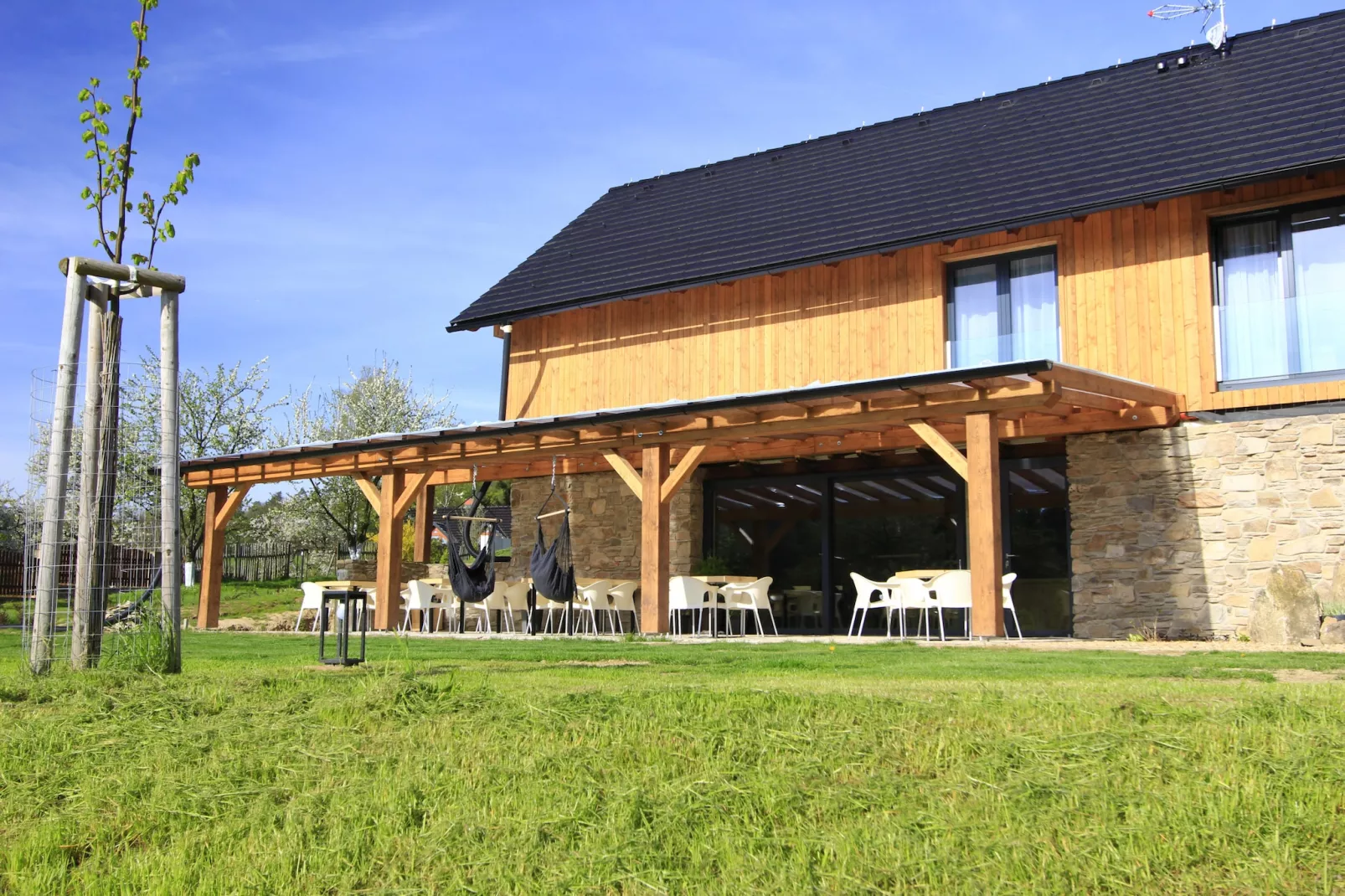 Pernstejn VPM019-Terrasse