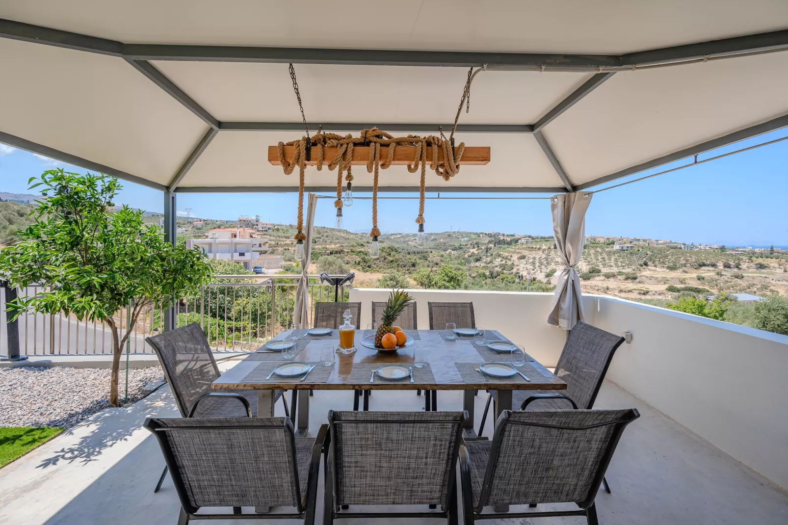 3A's Family Luxury Villa-Terrace balcony