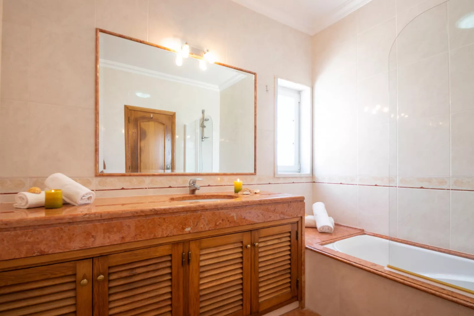 Villa Casa Castelo-Bathroom