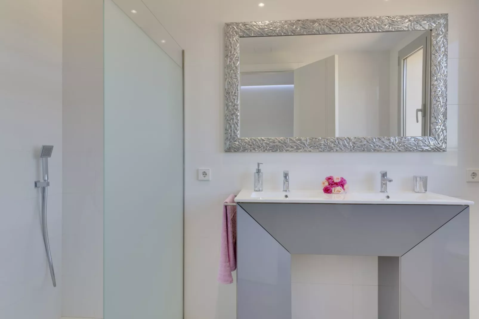 Eden Son Frare, Finca-Villa 5StarsHome Mallorca-Bathroom
