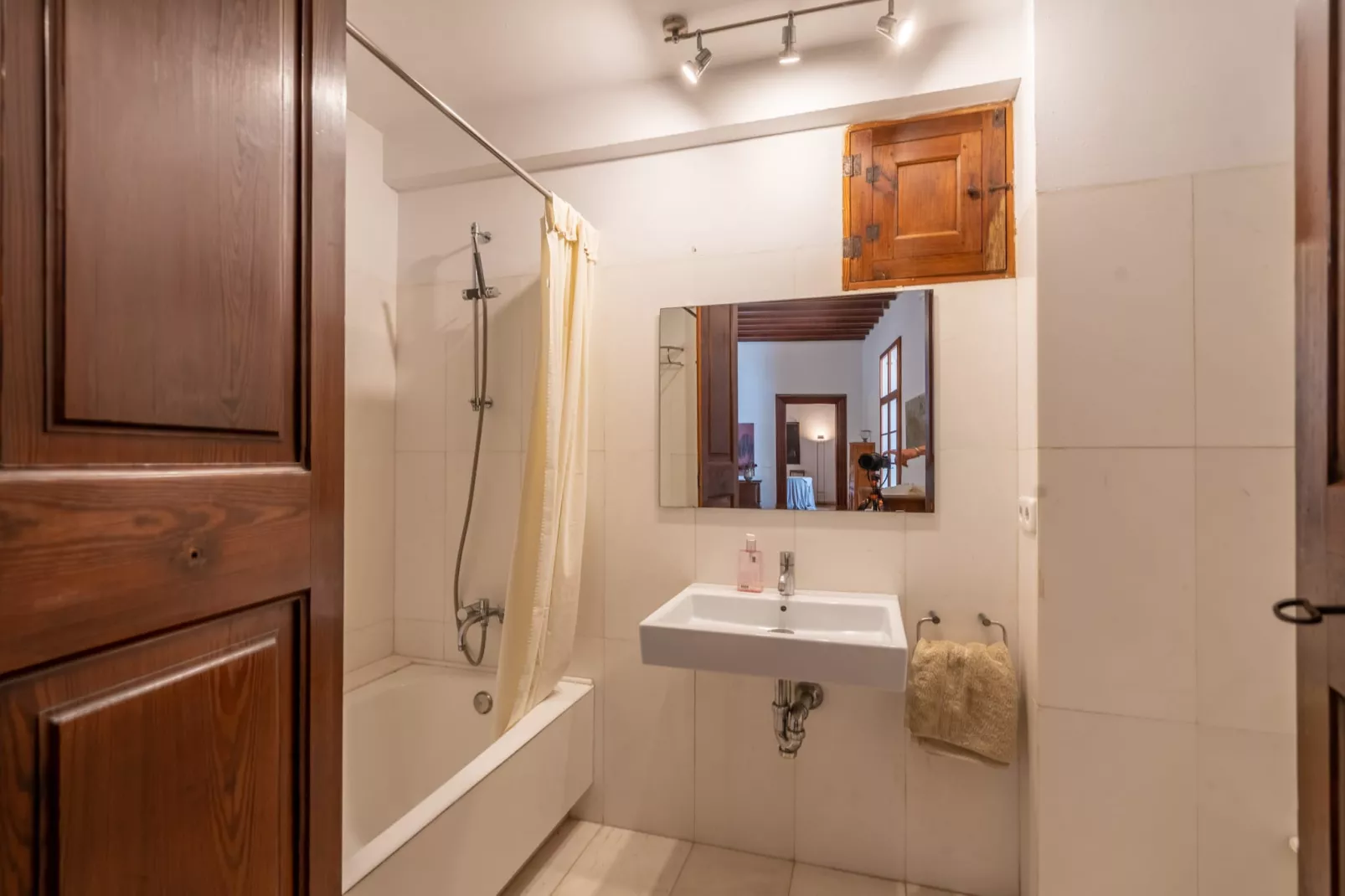 Llullana, House 5StarsHome Mallorca-Bathroom