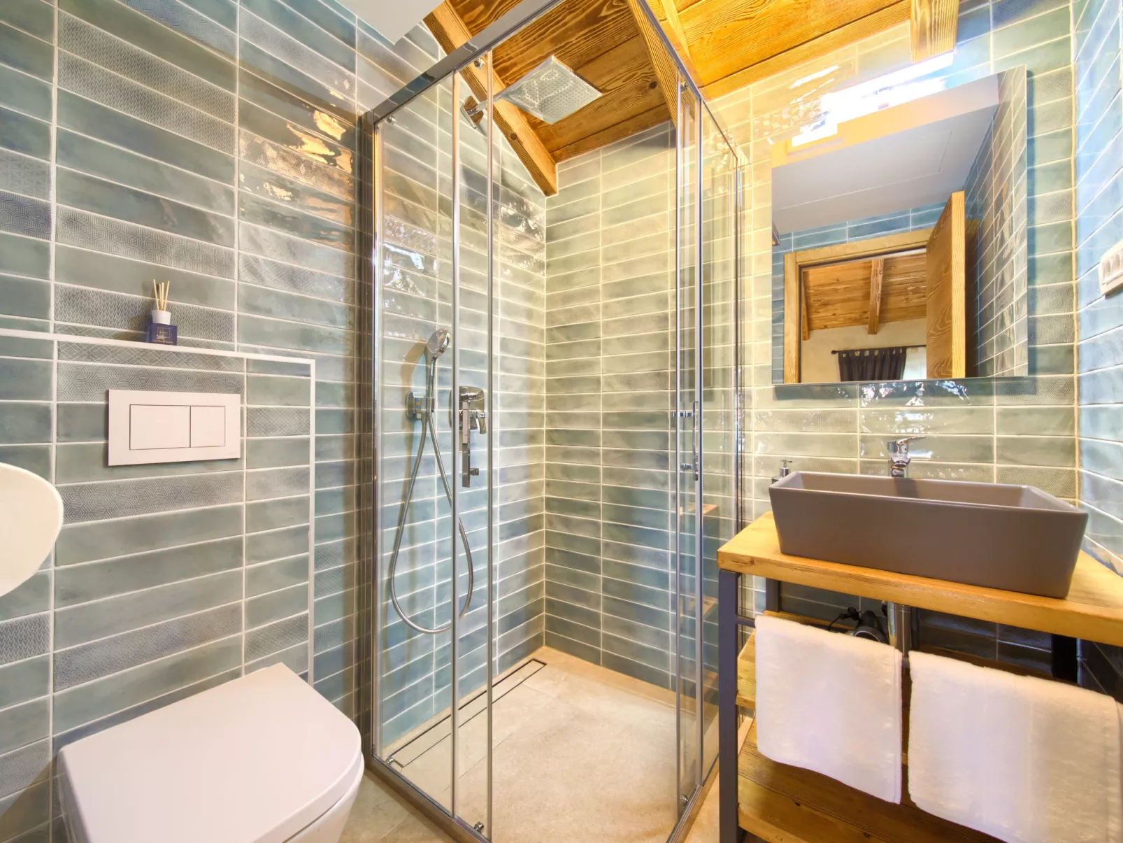 Jerini Main House-Inside