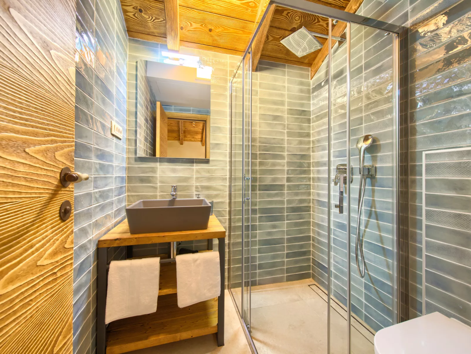 Jerini Main House-Inside
