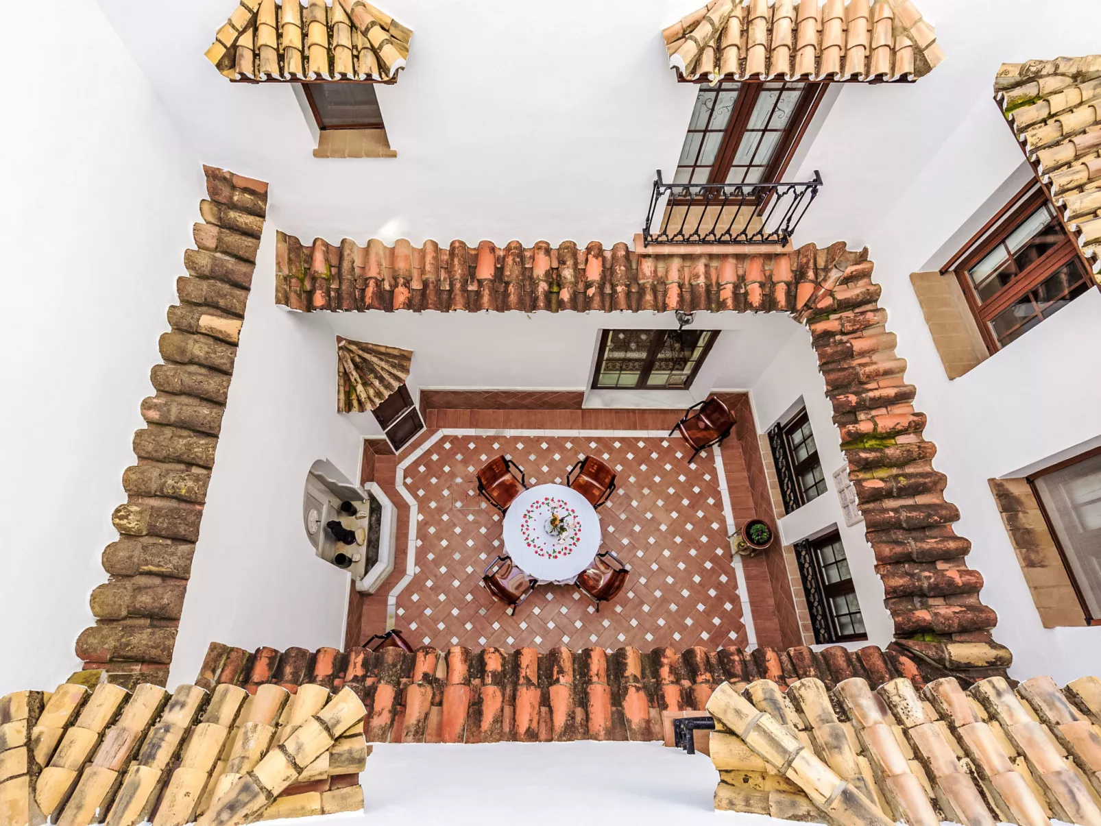 El patio de Lazaro-Draußen