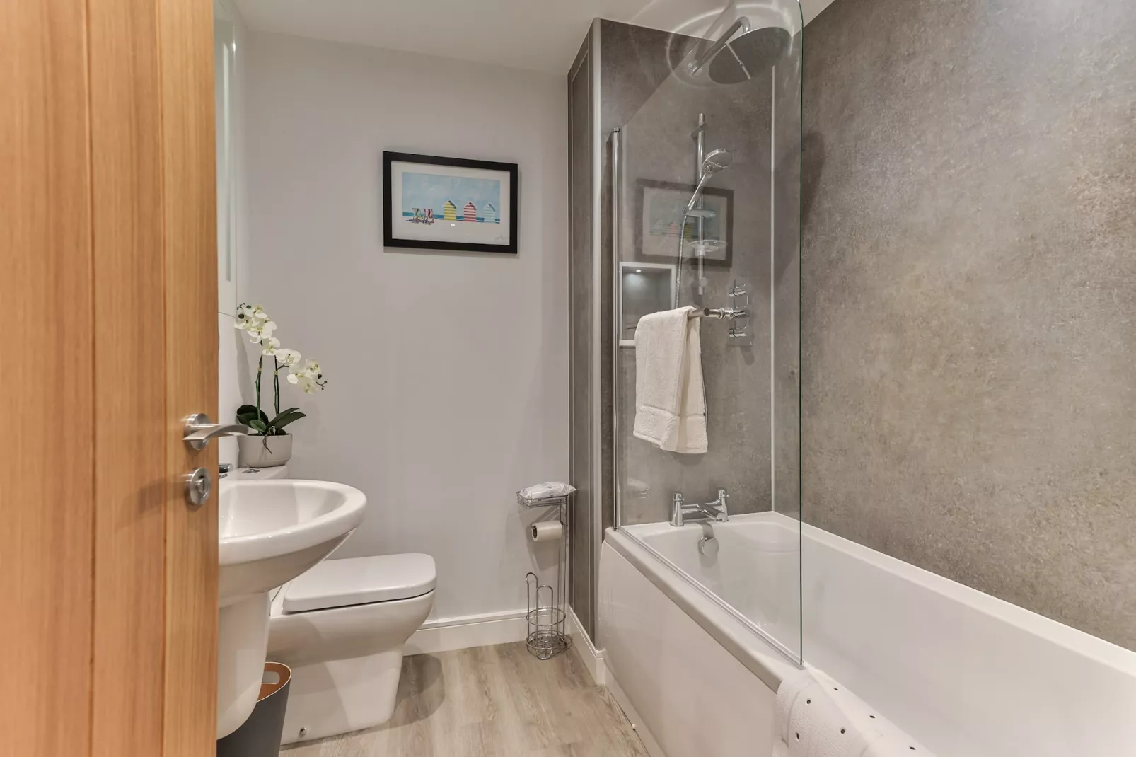 Belle House, Apt 3-Bathroom