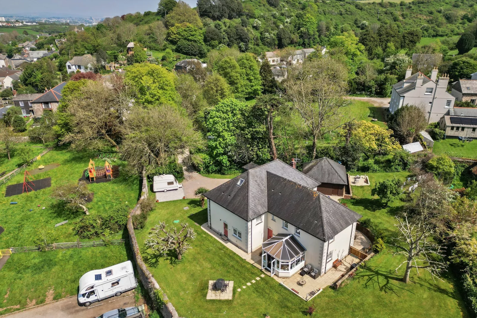 Nicely Tucked Away Cottage-Areas summer 5km