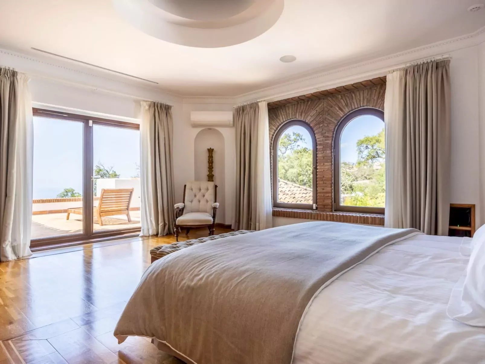 Villa Serena-Inside