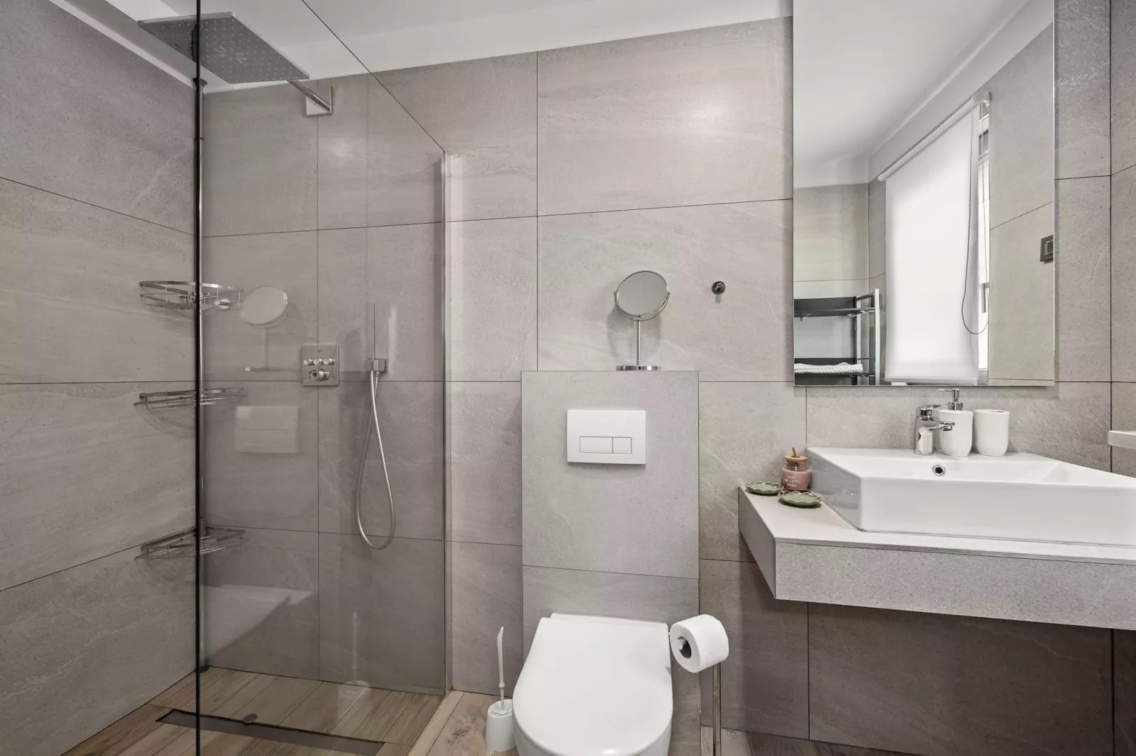 Villa Speranza with Private Illuminated Pool-Bathroom