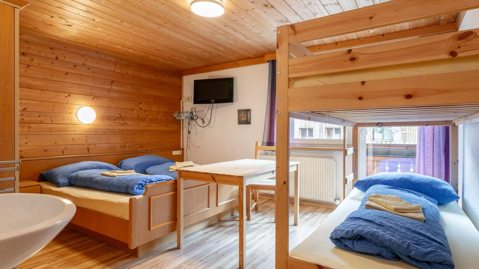 Haus Joachim-Bedroom