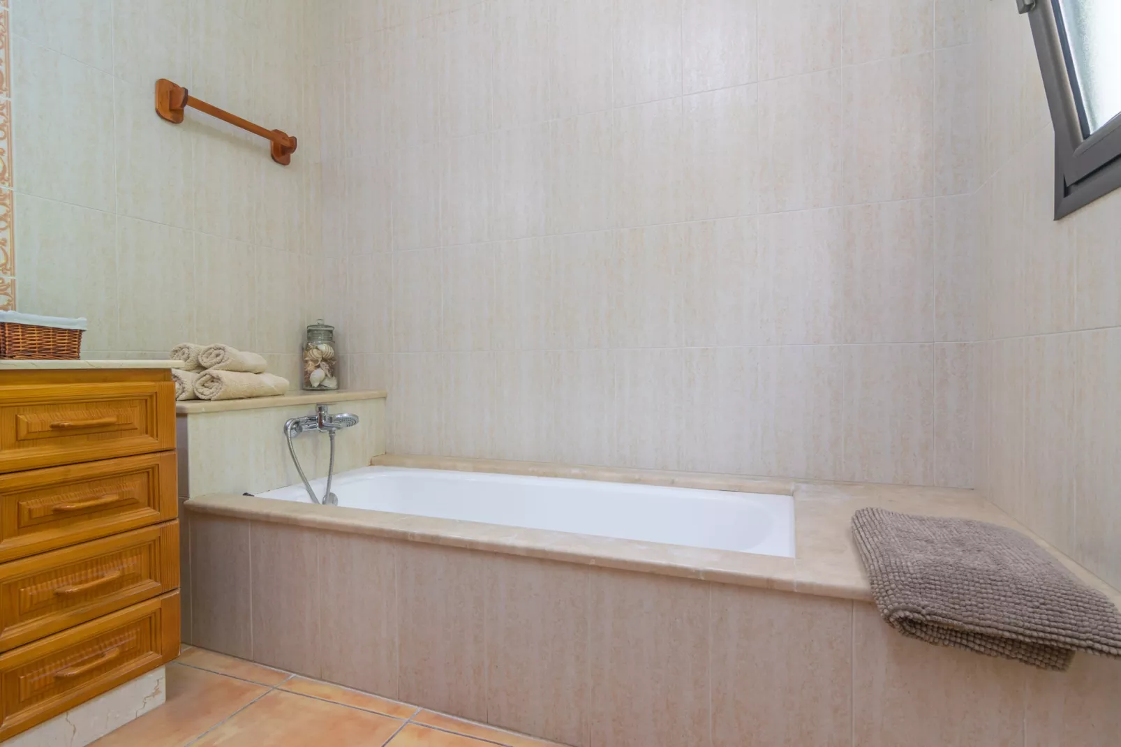 Sa Roca Blanca-Bathroom