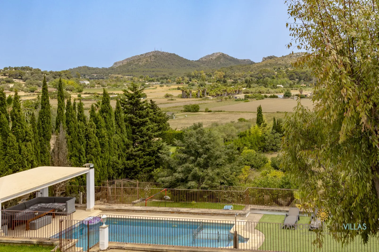 Villa Alejandra con piscina privada y gran jardín-Zones d'été à 1 km