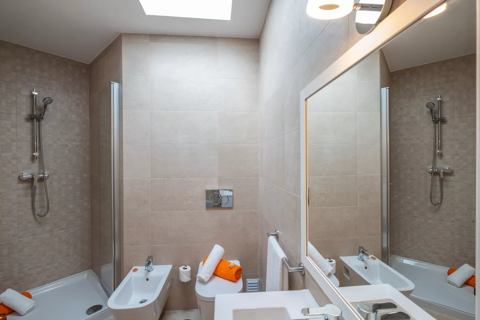 Villa Charlotte-Bathroom