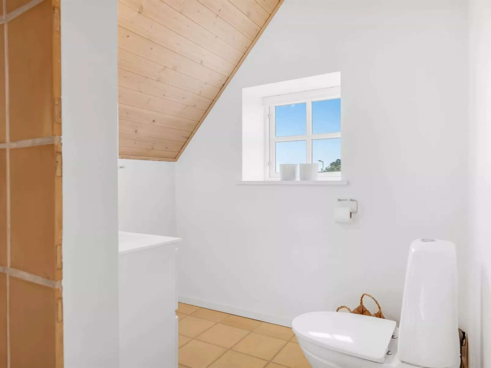 "Etly" - 246m from the sea-Inside