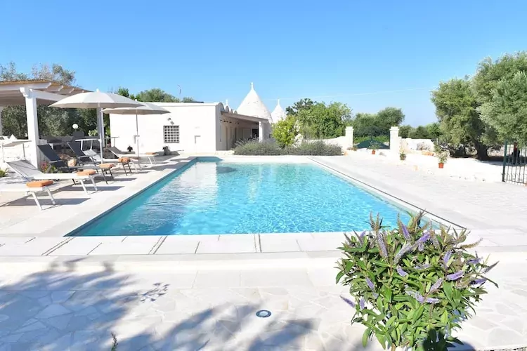 Villa Trulli dell'amore mit beheiztem Pool in Ostuni-Pool