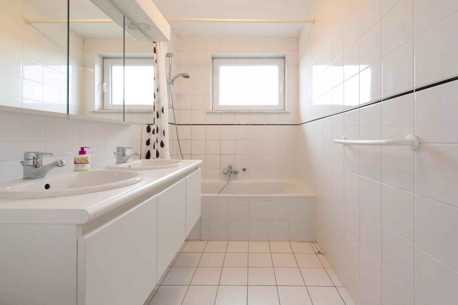 MENTON 22B-Salle de bain