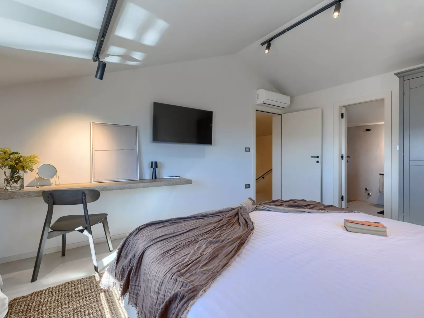 Casa Minda-Inside