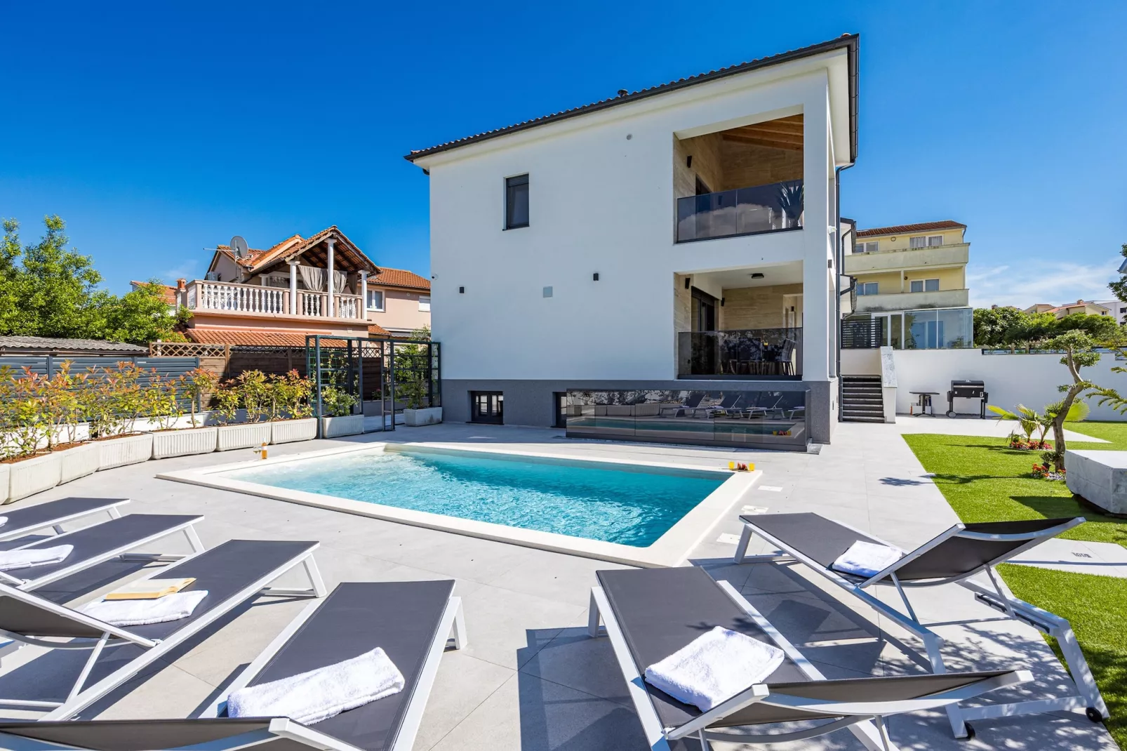 Villa Antares - Luxurious Vacation Oasis-Extérieur