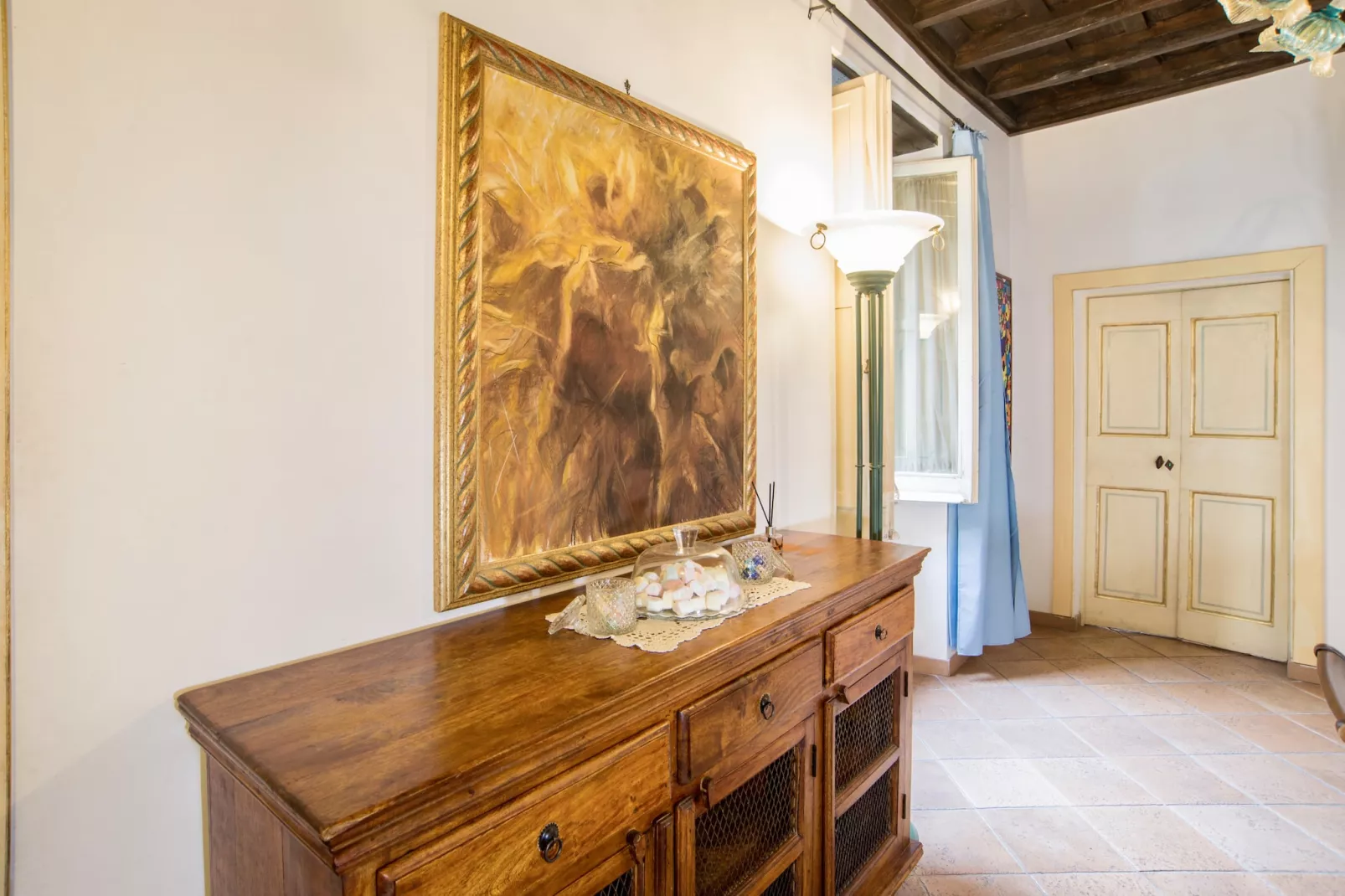 Trevi Fountain Apartment-Atmosphere