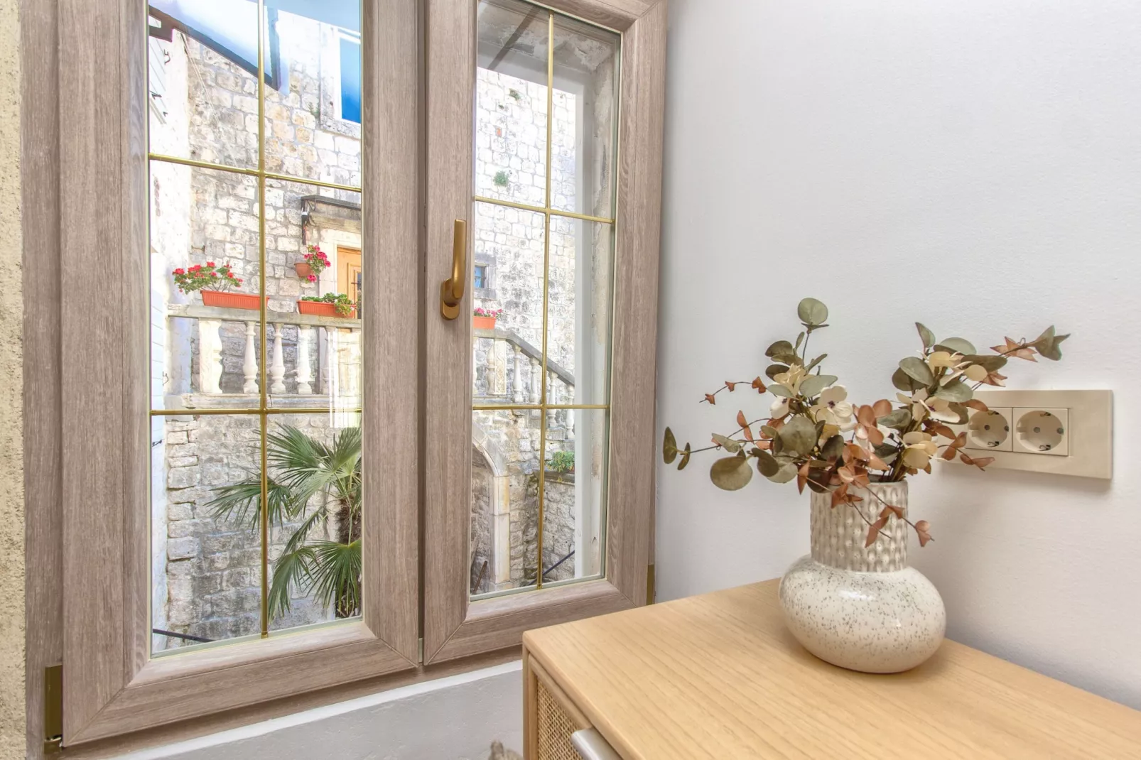 Stone House Trogir-Atmosphere