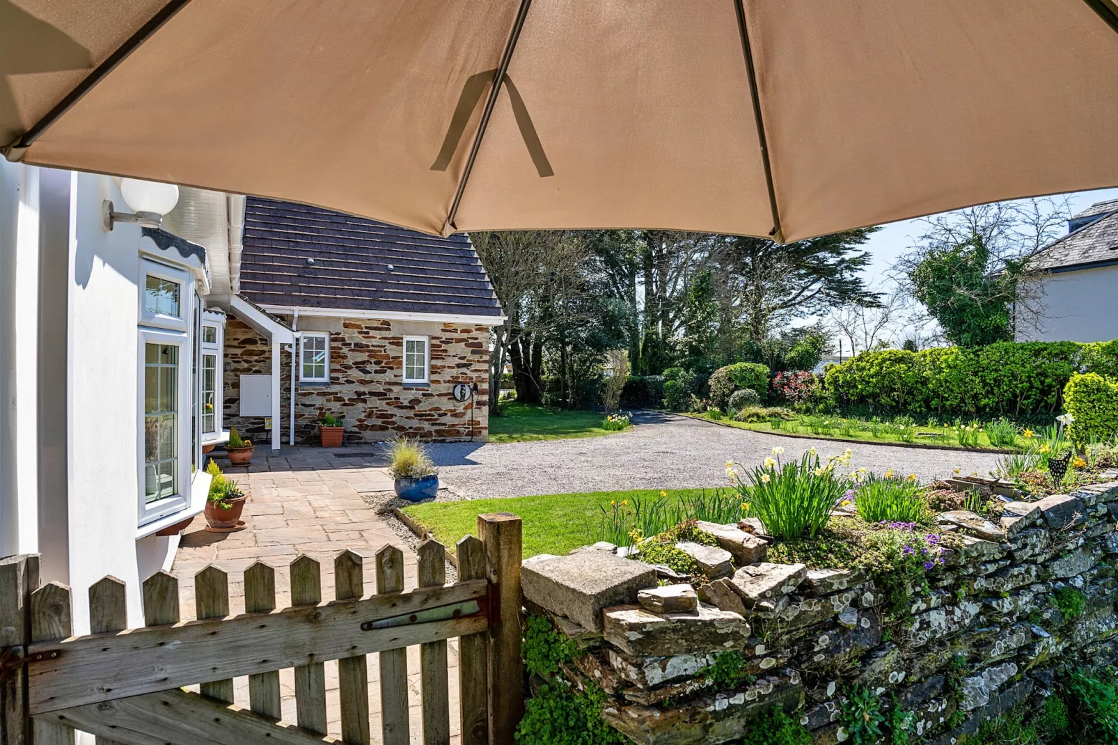 Sunny Nook-Gardens summer