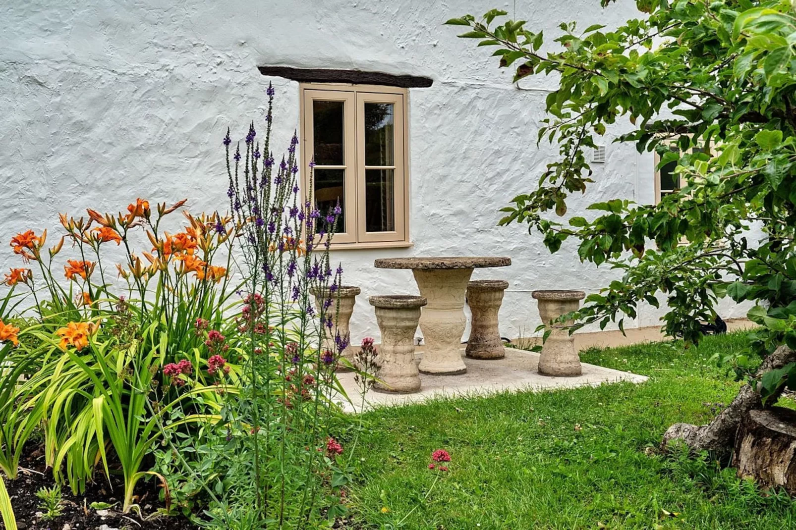 The Thatch at Winterborne Houghton-Facilities