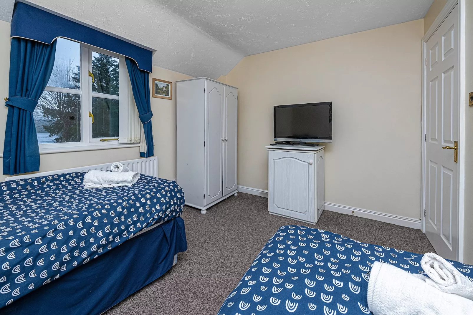 The Beeches-Bedroom