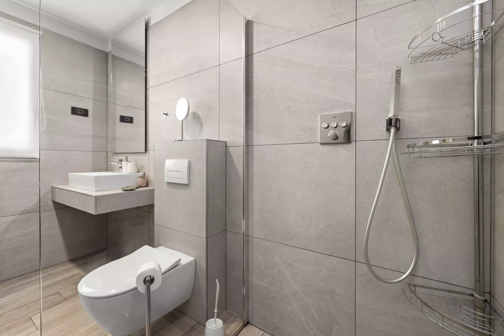 Villa Speranza with Private Illuminated Pool-Bathroom