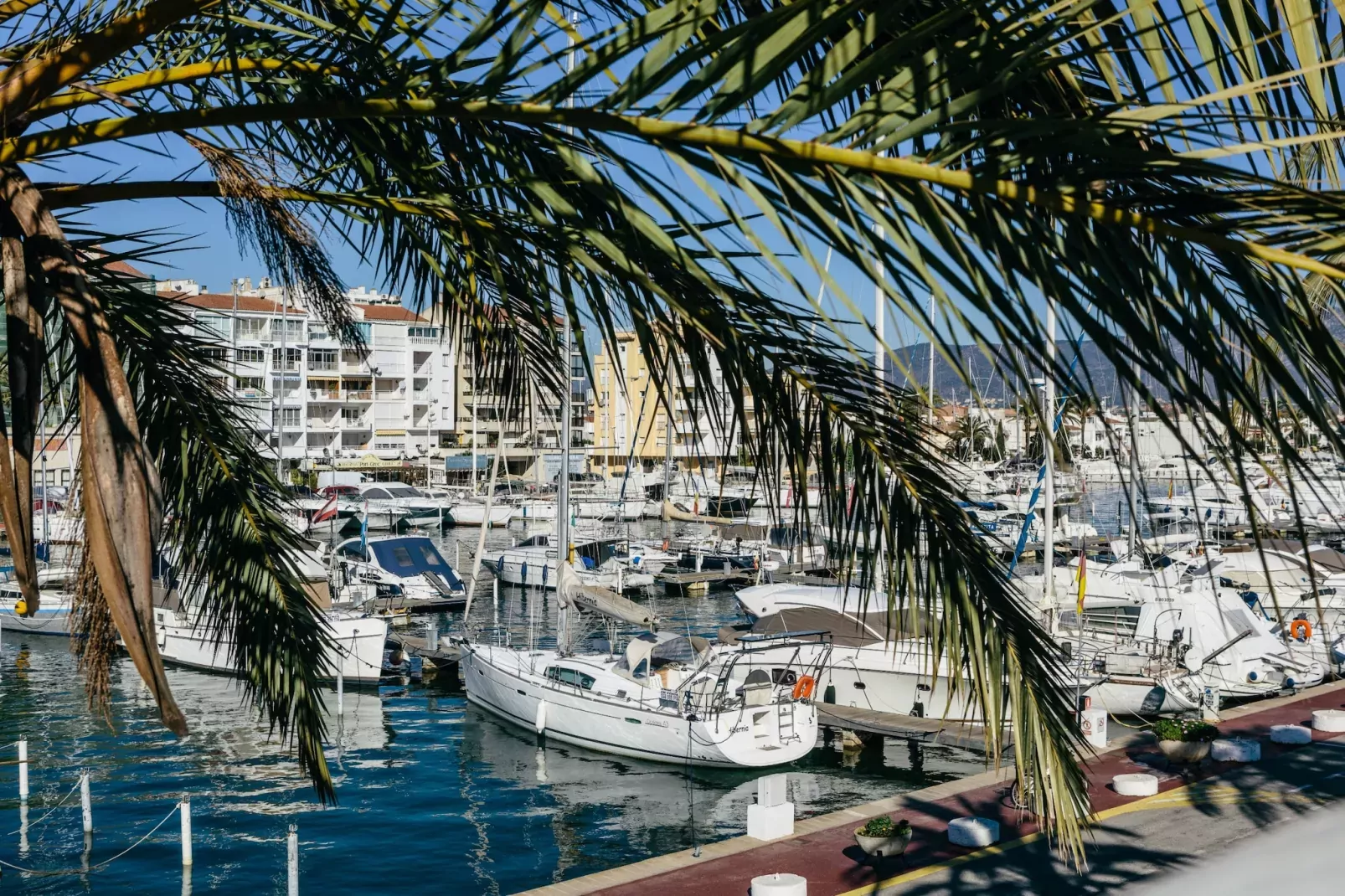 0160-PORT GREC 3 5º 3-Outdoor