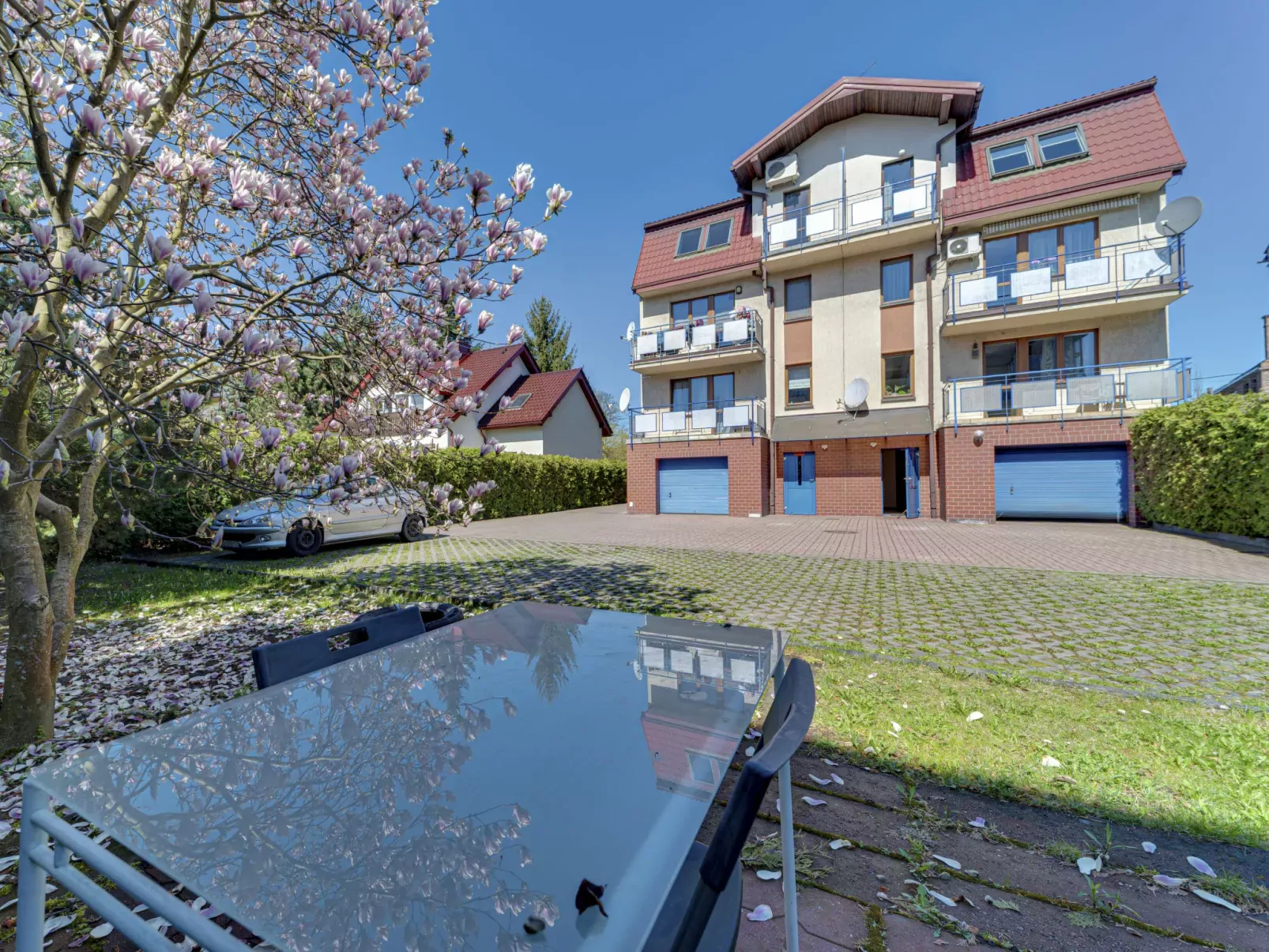 Czarodziejska-Outside