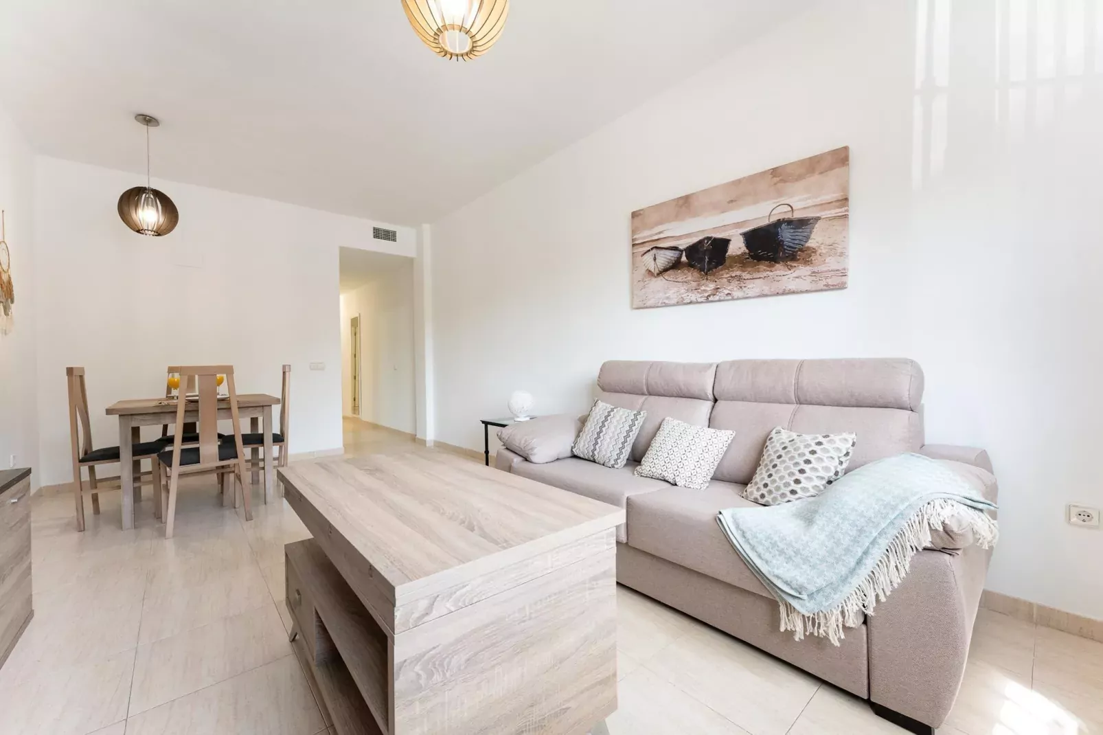 CT 291 - Faro's Boliches Beach for 4-Living room
