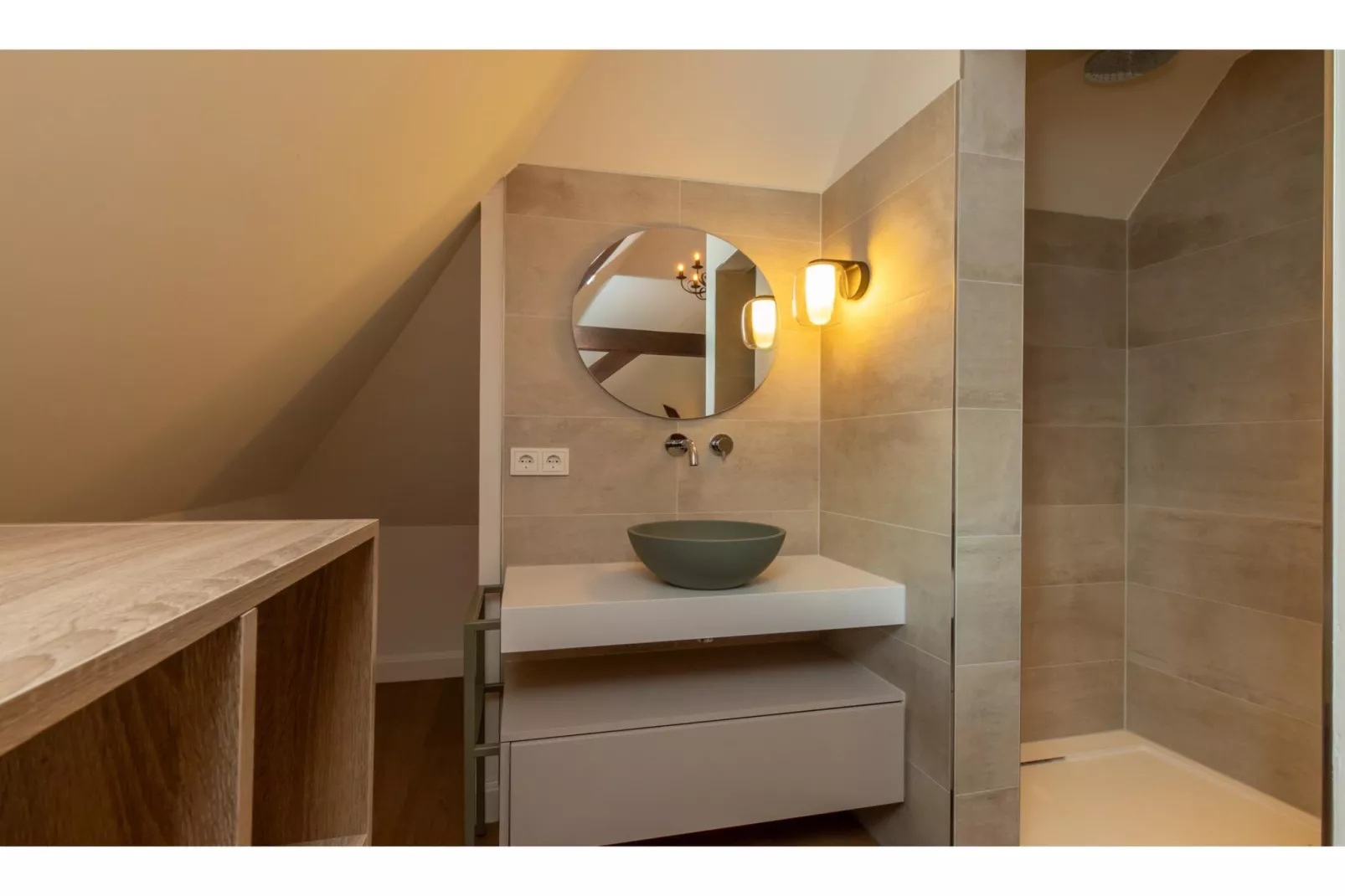 Vakantiehuis 'Boerderij Molenhof' - Stationsweg 5  Heinkenszand-Bathroom