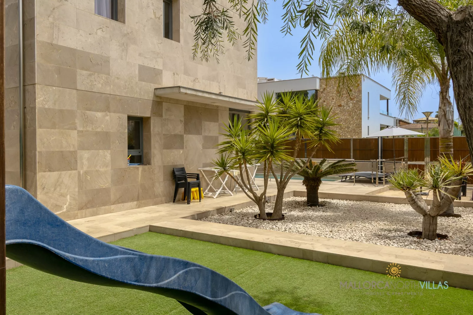 VILLA IOLA IDEAL PARA FAMILIAS A 150M DE LA PLAYA-Facilities